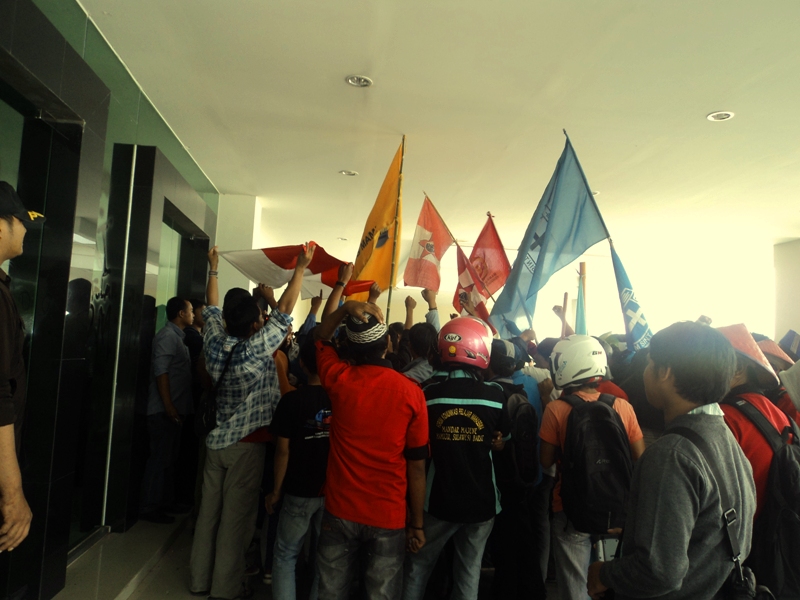 Demo Aliansi OKP Se Sulbar Tolak Kenaikan BBM, DPRD Masih Kosong