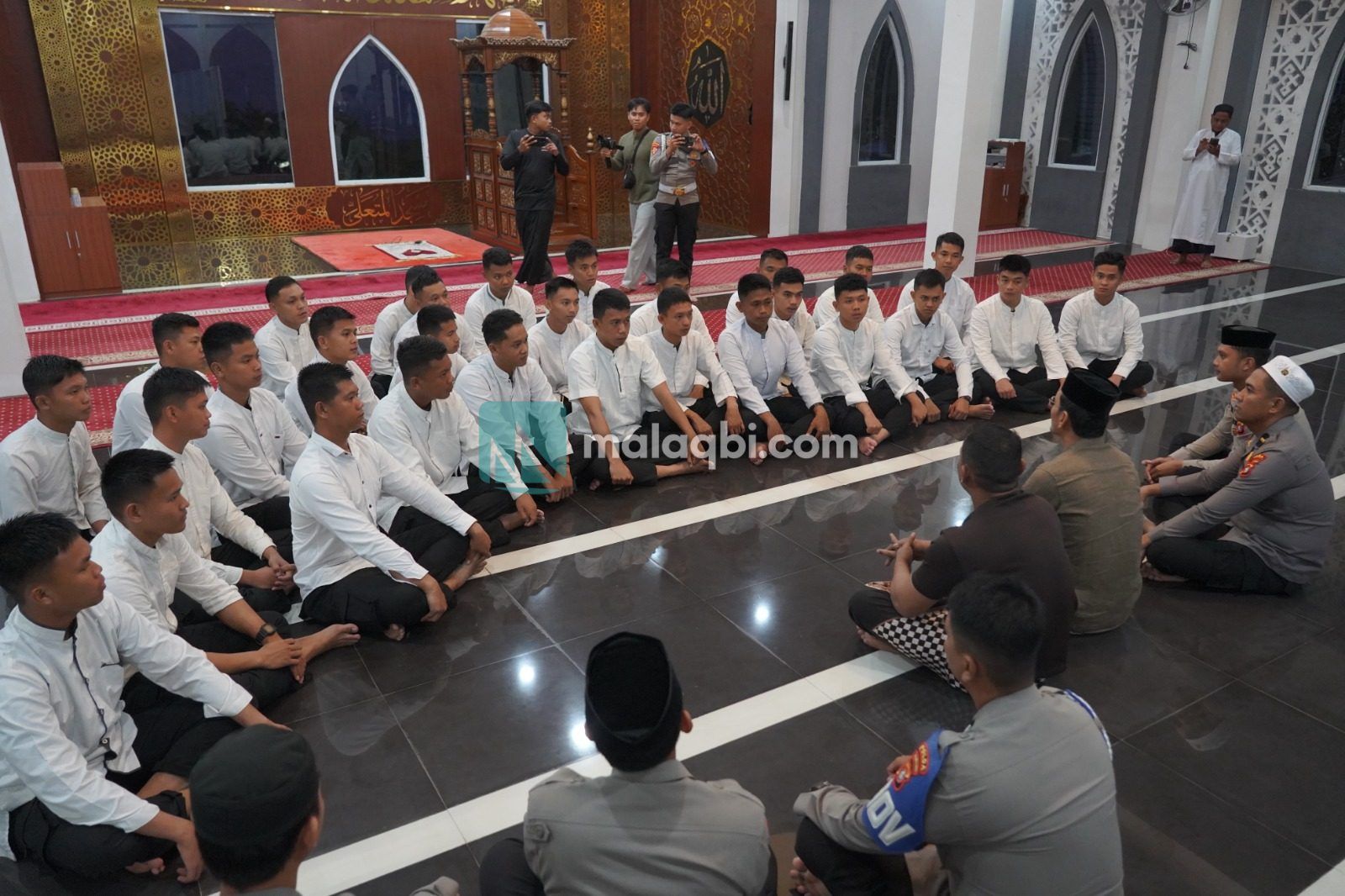 Kabidpropam dan Kabidkum Polda Sulbar Ingatkan Bintara Remaja Bahaya Judol dan Pinjol